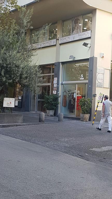 לינה וארוחת בוקר נאפולי Bernini 20 מראה חיצוני תמונה